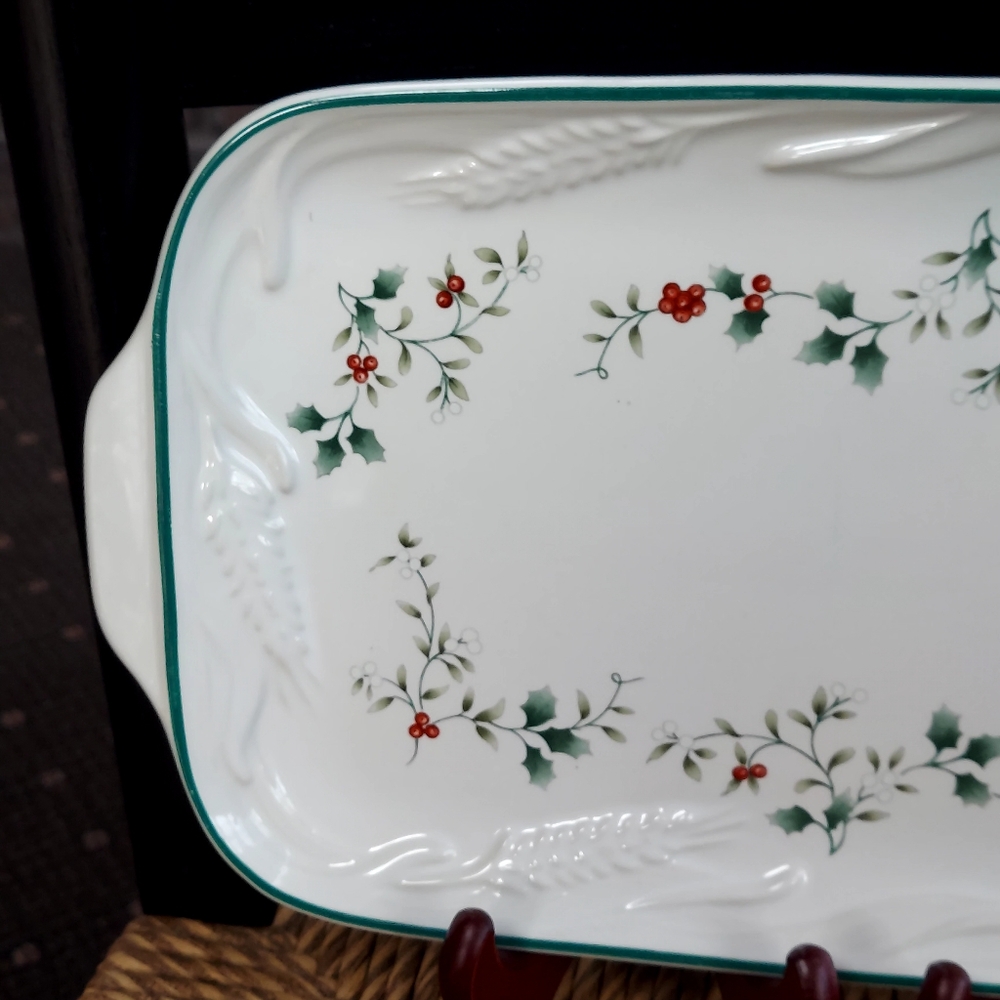 Vintage Pfaltzgraff Platter - Picture 2 of 11